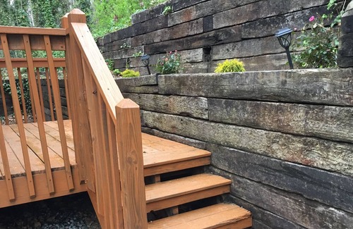 Chimney Rock Cabin | Front door neighbor of CHIMNEY ROCK-Top unit