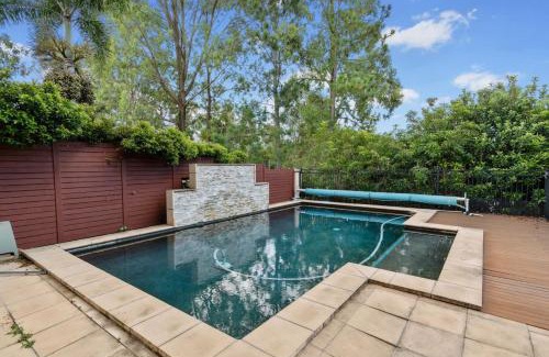 Forest Lake House | Front Lake View 4Bed Home with Pool and Mins to Mall