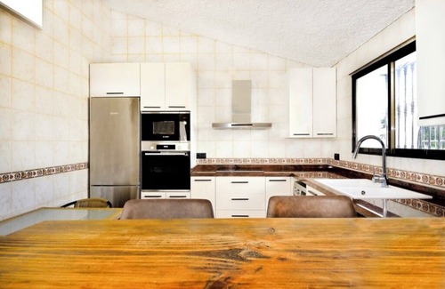Bahia Dorada Villa | Front line beach villa in Bahia Dorada, Estepona, Costa del Sol.