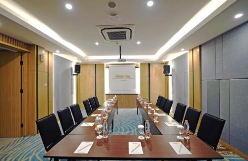 Jakarta Hotel | Front One Boutique Hotel Taman Anggrek