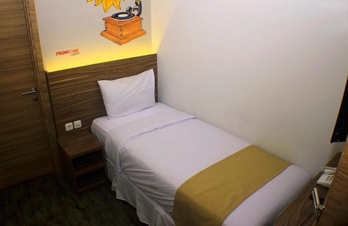 Central Yogyakarta Hotel | Front One Cabin Malioboro Jogja