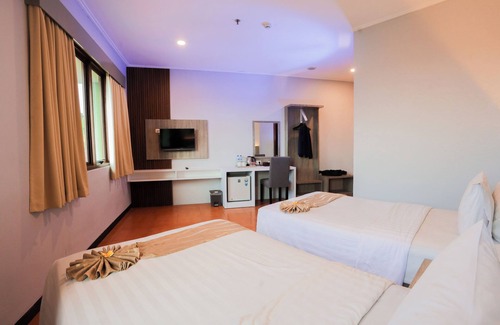 Semarang Hotel | Front One HK Resort Semarang