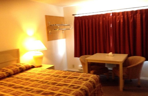 Crescent City Hotel | Front Street Inn