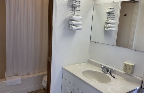 Crescent City Hotel | Front Street Inn