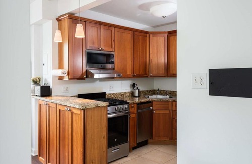 Central West End Apartment | FRONTDESK 1 BR Apt 5 mile away from City Museum