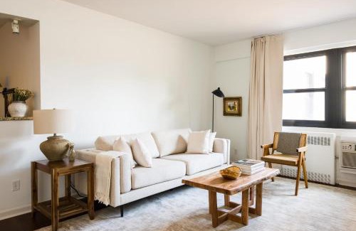 Central West End Apartment | FRONTDESK 1 BR Apt near Missouri History Museum