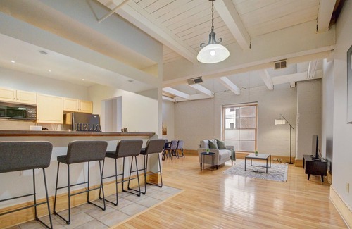 Gateway District Apartment | FRONTDESK 2063 East 4th Street Apts Downtown Cleveland
