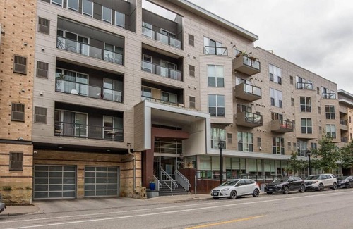 Mill District Apartment | FRONTDESK 225 Portland Ave Mill District Downtown Apts