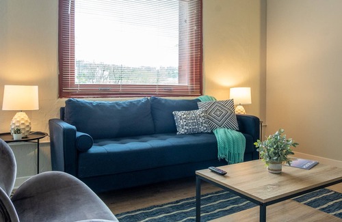 North Shore Apartment | FRONTDESK 300 Heinz St Apts Pittsburgh
