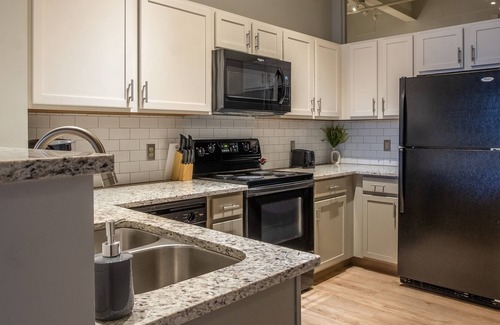 North Shore Apartment | FRONTDESK 300 Heinz St Apts Pittsburgh