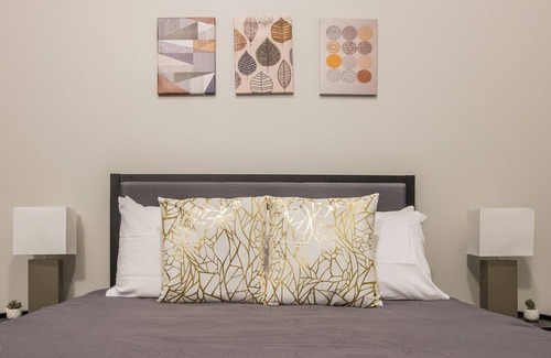 Downtown Kansas City Apartment | FRONTDESK 915 Broadway Apts Downtown Kansas City