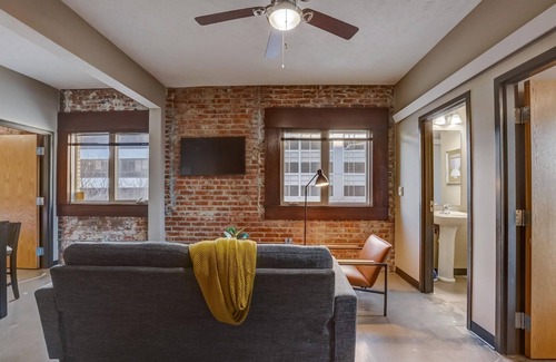Downtown Lincoln Apartment | FRONTDESK Aerie 147 Lofts Apts Lincoln