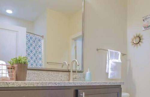 SouthPark Apartment | Frontdesk | Designer + Chic Studio Apt w/ Parking