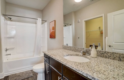 Five Points South Apartment | FRONTDESK Flats on 4th Apts Downtown Birmingham