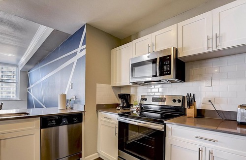 Downtown Fort Worth Apartment | FRONTDESK Historic Electric Bldg Apts Downtown Fort Worth