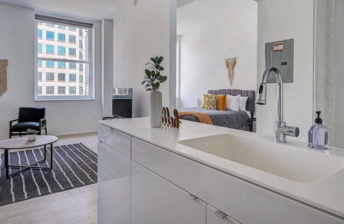 Gateway District Apartment | FRONTDESK Lofts at 629 Euclid Downtown Cleveland