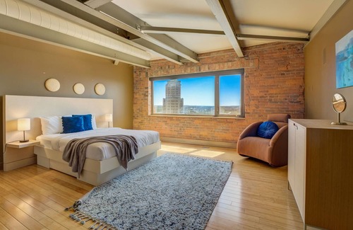 Gateway District Apartment | FRONTDESK Lofts at 629 Euclid Downtown Cleveland