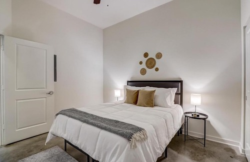 River Market Apartment | FRONTDESK RM West Apts River Market Dist Kansas City