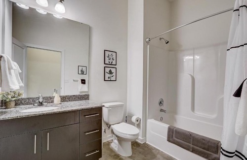 River Market Apartment | FRONTDESK RM West Apts River Market Dist Kansas City