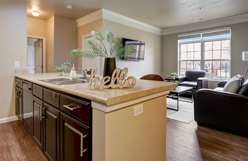 Roseland Apartment | Frontdesk | Roseland 2 BR Close to ND