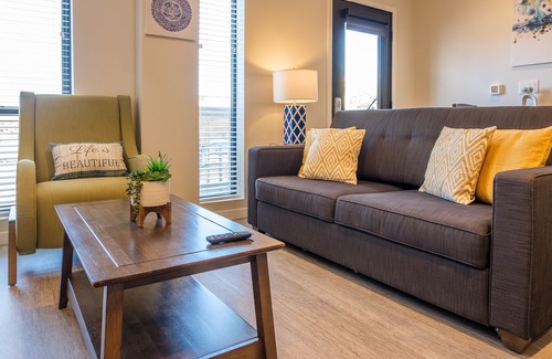 Downtown Des Moines Apartment | FRONTDESK Rowat Lofts East Village Des Moines