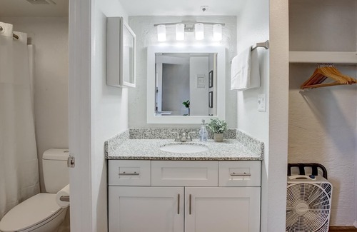 Indian Meadows Apartment | Frontdesk Scottsdale 5th Avenue Apartments