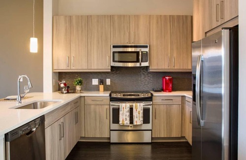 Third Ward Apartment | Frontdesk | Stunning Uptown 1br | Next to Stadium