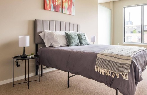 Mill District Apartment | Frontdesk | Stylish + Modern 2BR in Downtown East