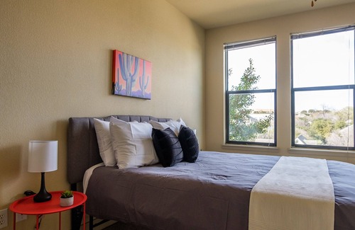 Downtown Fort Worth Apartment | FRONTDESK The Depot Apts Downtown Fort Worth