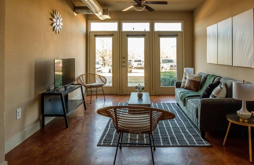 Downtown Fort Worth Apartment | FRONTDESK The Depot Apts Downtown Fort Worth