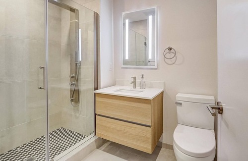 North Philadelphia West Apartment | FRONTDESK The Glenwood Apts Brewerytown Philadelphia
