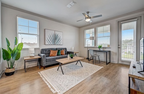 Golden Glades - The Woods Apartment | FRONTDESK The Point at Tamaya Apts Jacksonville
