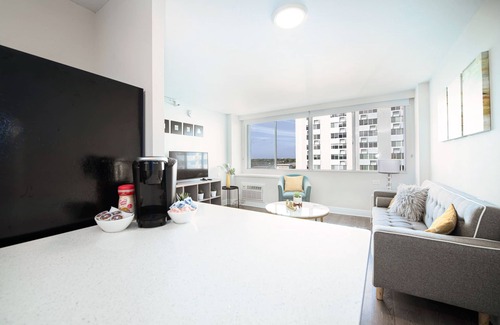 St. Petersburg Apartment | FRONTDESK The Wayland Apts Downtown St Pete