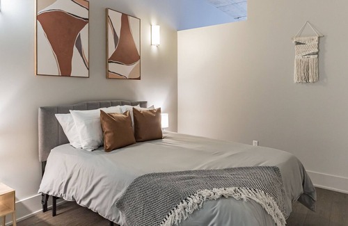 Downtown St. Louis Apartment | FRONTDESK Tower at OPOP Apts Downtown St Louis
