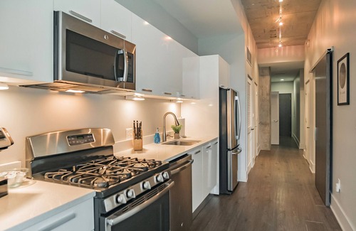 Downtown St. Louis Apartment | FRONTDESK Tower at OPOP Apts Downtown St Louis