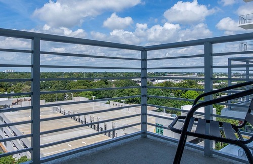 St. Petersburg - Clearwater Apartment | FRONTDESK Vantage Apts Edge District St Pete