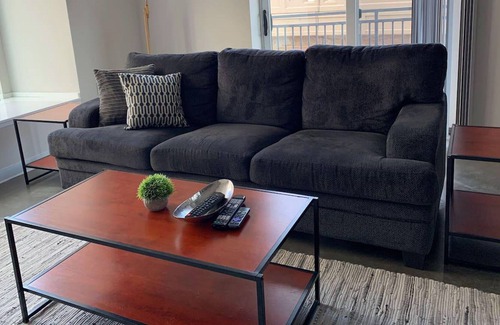 Milwaukee Apartment | FRONTDESK Walker's Landing Apts Riverwest Milwaukee