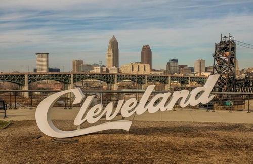 Cleveland Apartment | Frontdesk Waterfront Apts Downtown Cleveland