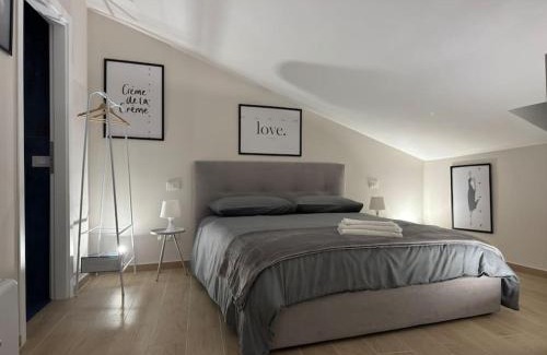 Lake Bracciano Apartment | Fronte lago , mansarda da favola
