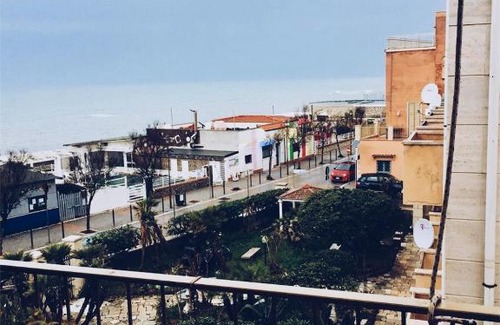 Ladispoli Apartment | Fronte Mare House