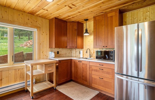 Estes Park Apartment | Frontier Mountain Retreat - Monthly Long-term Vacation Rental 30+ Days Minimum - Estes Park 1 Bedroom Apts by RedAwning