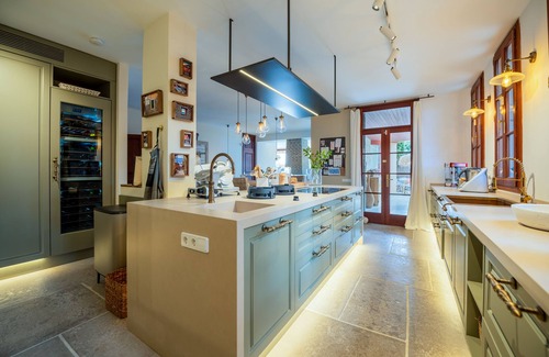 Son Servera Ski Chalet | Frontline in Son Servera with pool and jacuzzi with spectacular sea views