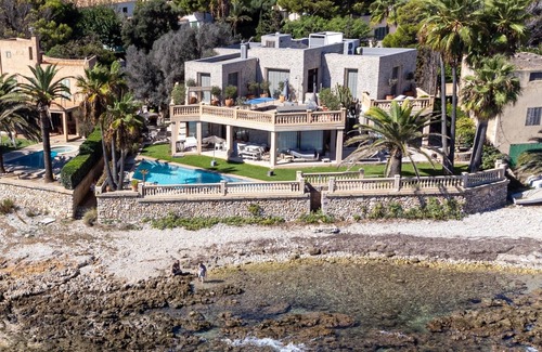 Son Servera Ski Chalet | Frontline in Son Servera with pool and jacuzzi with spectacular sea views