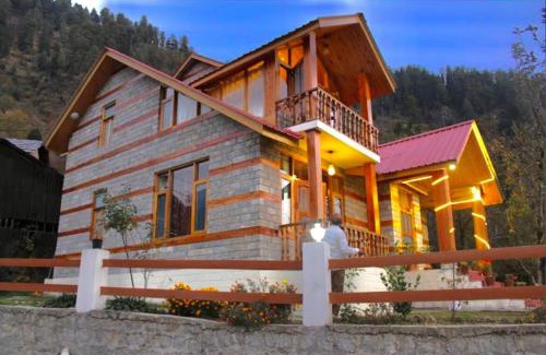 Manali Ski Chalet | Frostvale Private 3 Bedroom Cottage