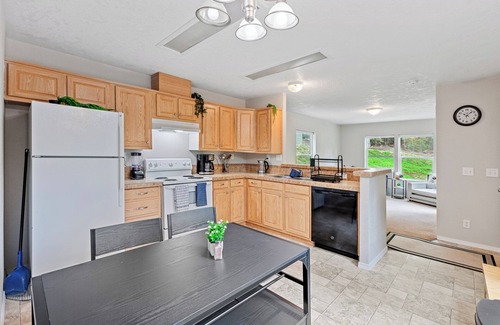 Sagle House | Fry Creek Forest Escape - Perfect for Families & Close to Silverwood!
