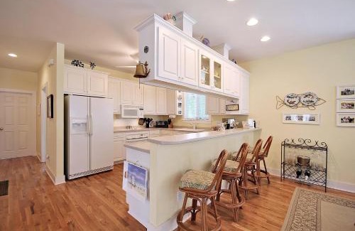 Isle of Palms House | FS01: 1 Frank Sottile Lane