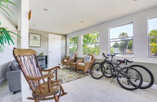 North Andrews Gardens House | Ft Lauderdale Getaway with Yard about 4 Mi to Beach!