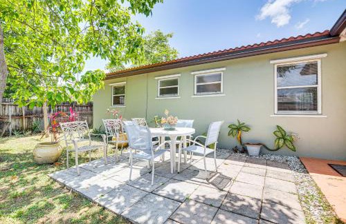 North Andrews Gardens House | Ft Lauderdale Getaway with Yard about 4 Mi to Beach!