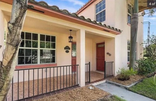 Fort Pierce House | Ft Pierce Historic 3 Bedroom House In Marina Down Town District Boats Ok