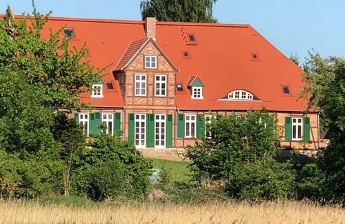 Hof Redentin Apartment | Fuchsbau - Redentin manor house